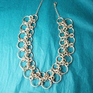 2/20$ C1946 Gold tone link necklace